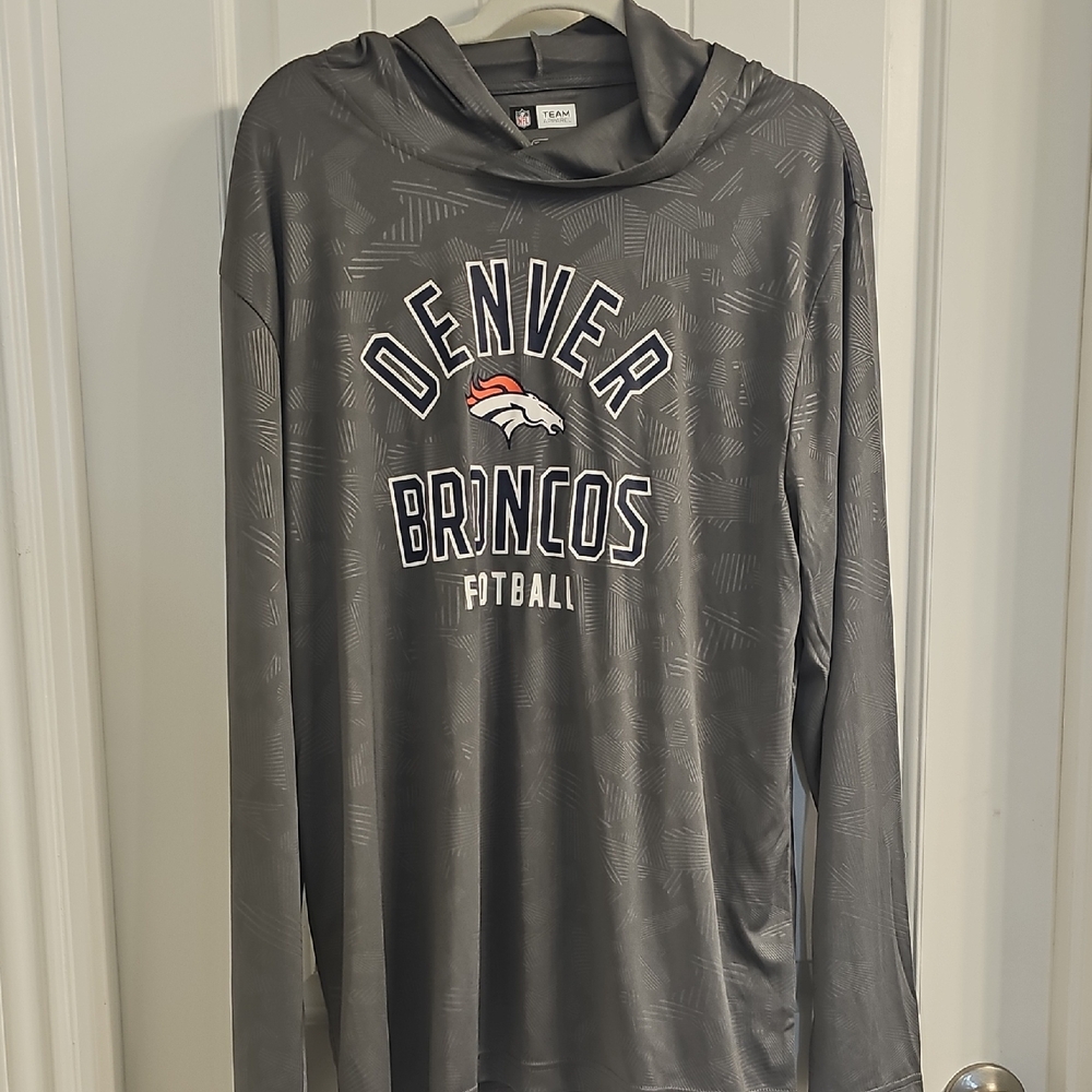 NFL Team Apparel Gray Shirt